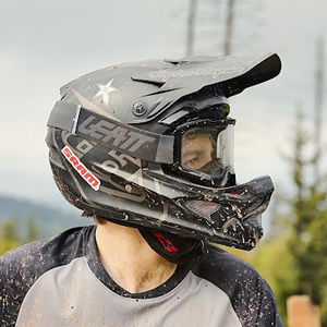 Meet your Posher, Derick